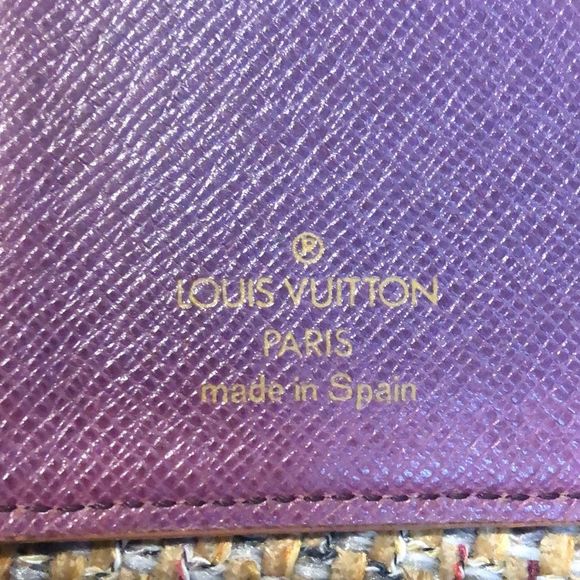 LOUIS VUITTON Epi Yellow Agenda Binder Passport Holder Credit Card Wallet - Picture 6 of 17